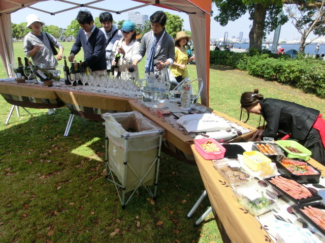 ピクニックワイン会の様子